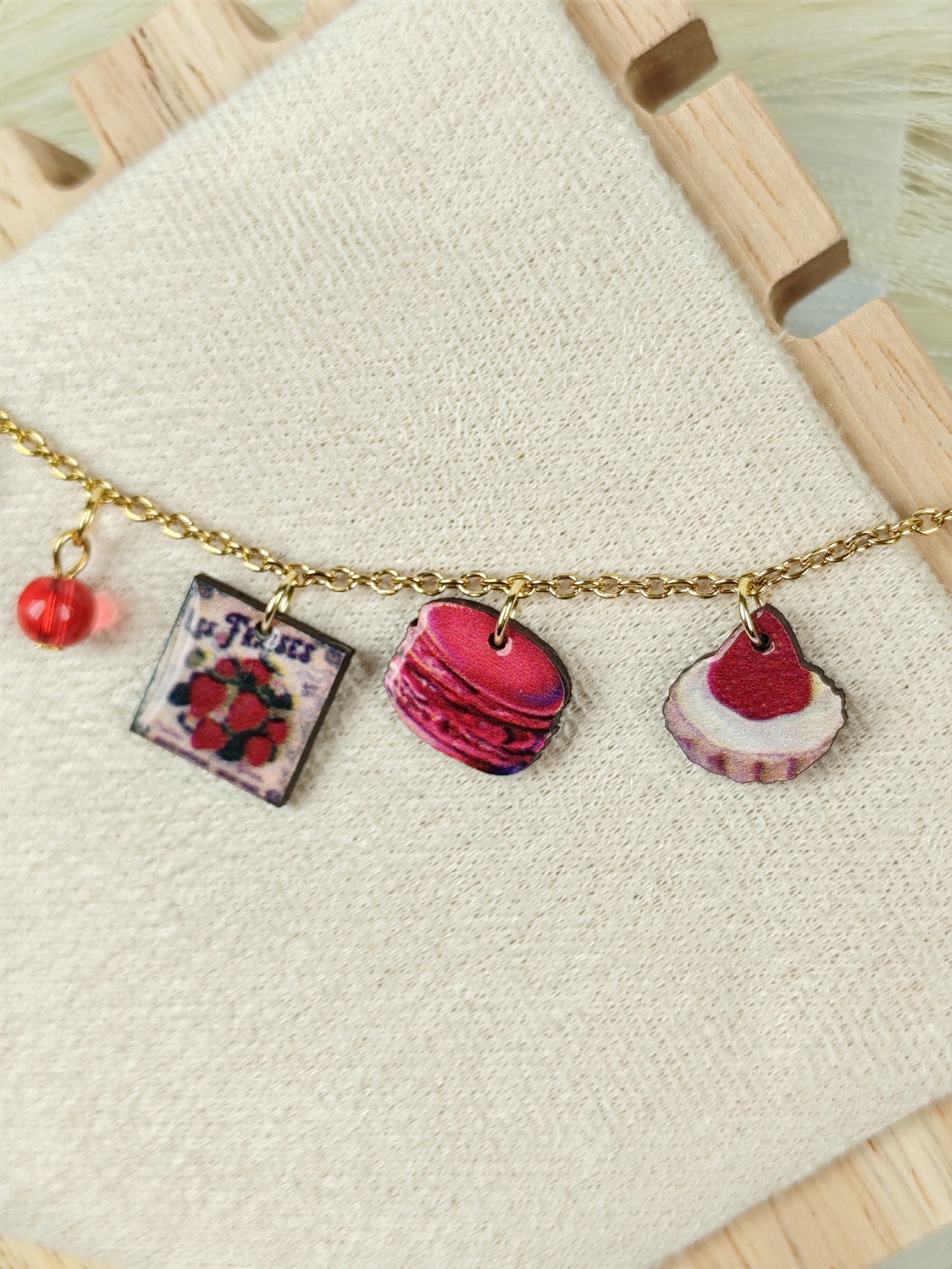Collana in acciaio "Strawberry cake"
