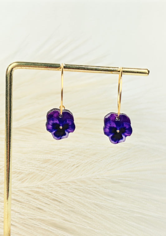 Orecchini a cerchio viola del pensiero