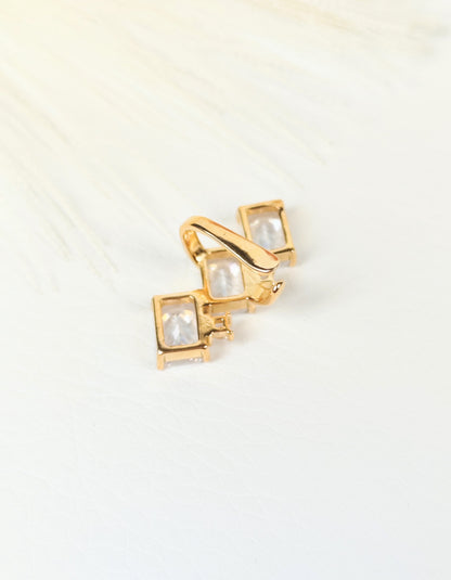 Ear Cuff acciaio dorato con zirconi squadrati