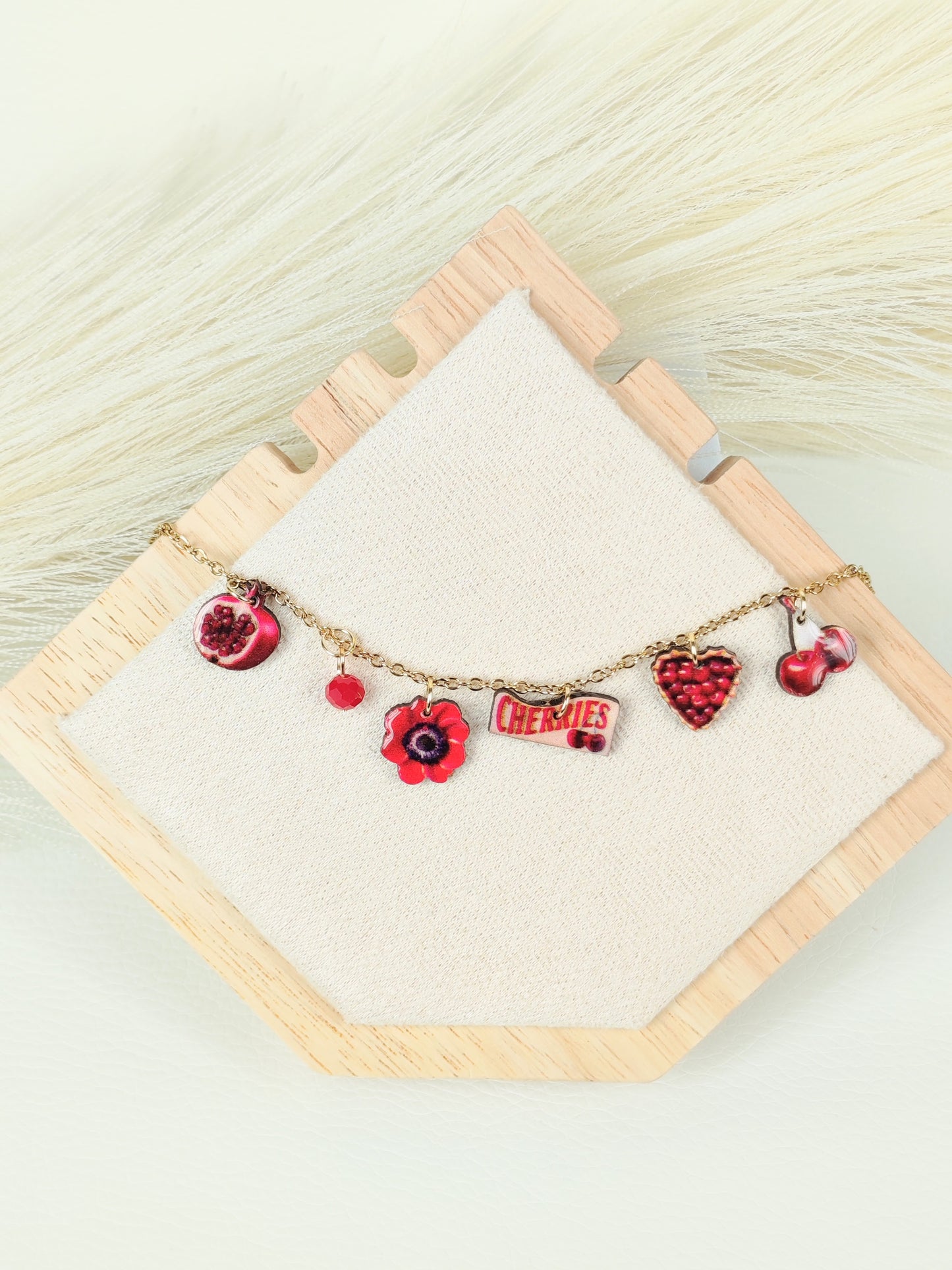Collana in acciaio "Rosso Ciliegia"