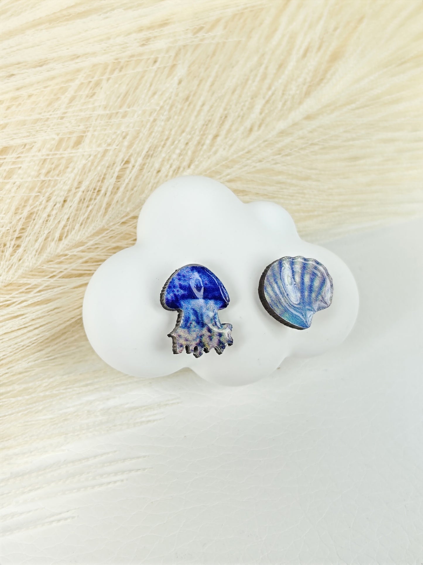 Orecchini a lobo medusa blu