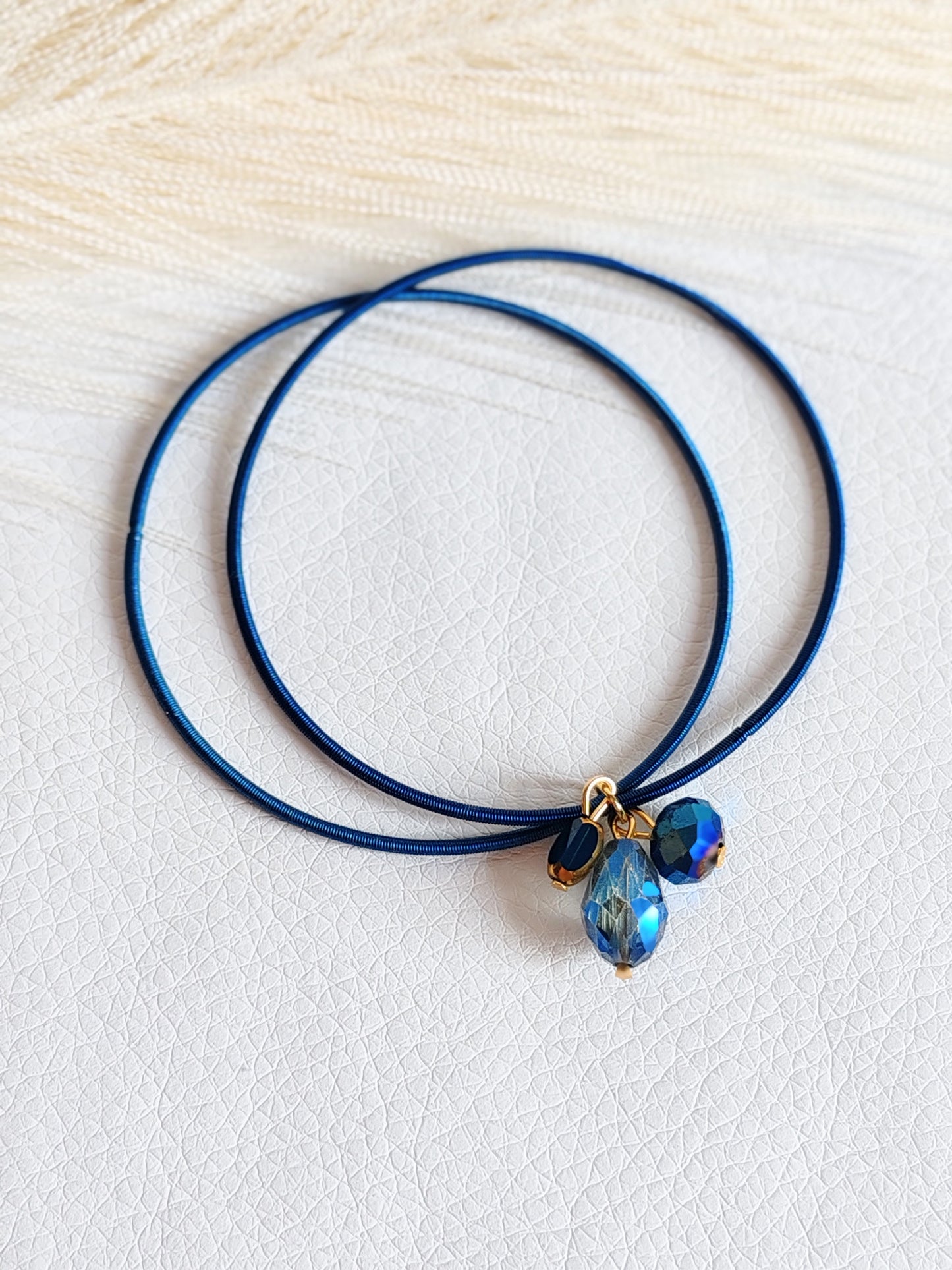 Bracciale elastico in acciaio azzurro polveroso